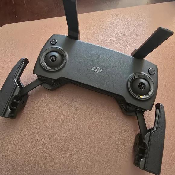 DJI Mini SE Gray Camera Drone | 2.7K | 30-Min Flight Time - Picture 4 of 4